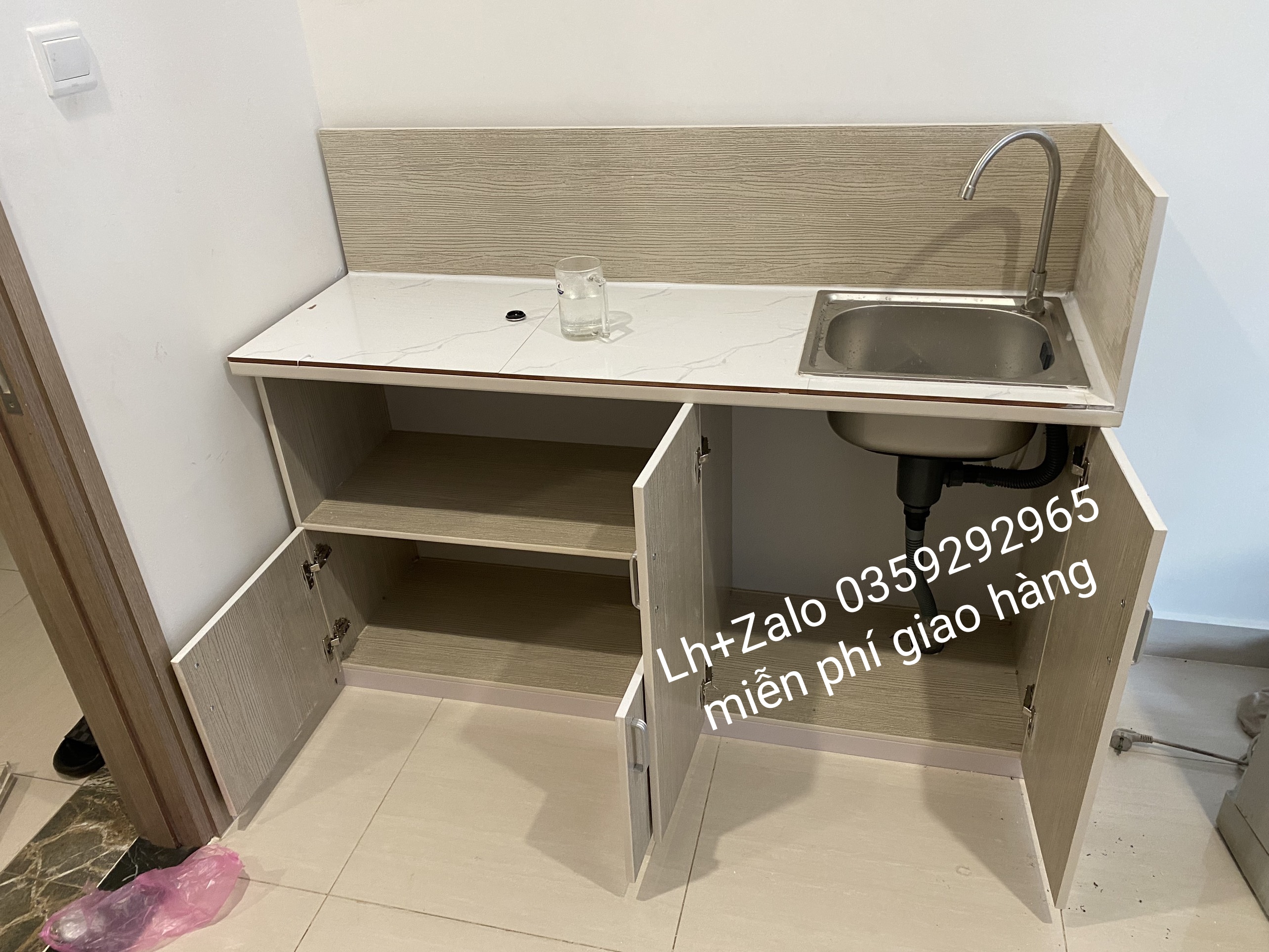 Tủ bếp mini nhựa đài Loan ốp mặt gạch sẵn bồn đôi