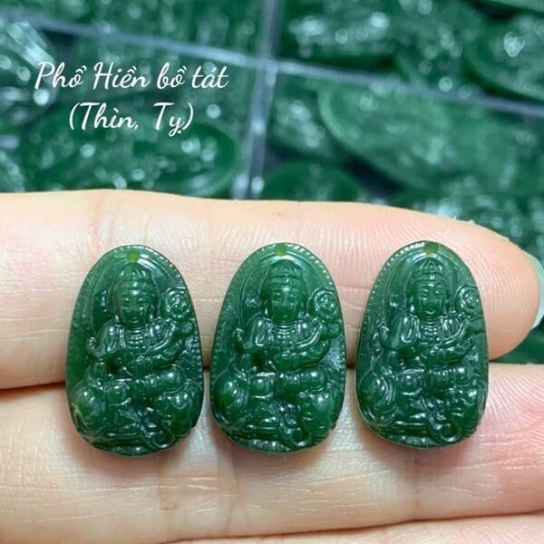 Mặt đeo Phật bản mệnh ngọc bích 20mm