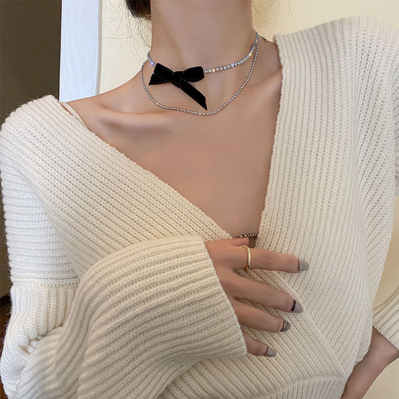 Vòng cổ chocker đính đá phối nơ nhung kiểu hàn quốc