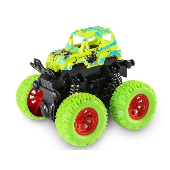 Quái xế Monster truck chạy đà bền bỉ