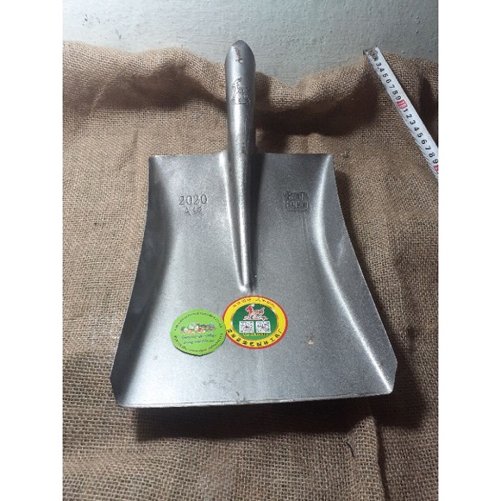 Xẻng Sắt Mũi Vuông Dày 1,5mm Xúc Đất, Xúc Cát Siêu Cứng