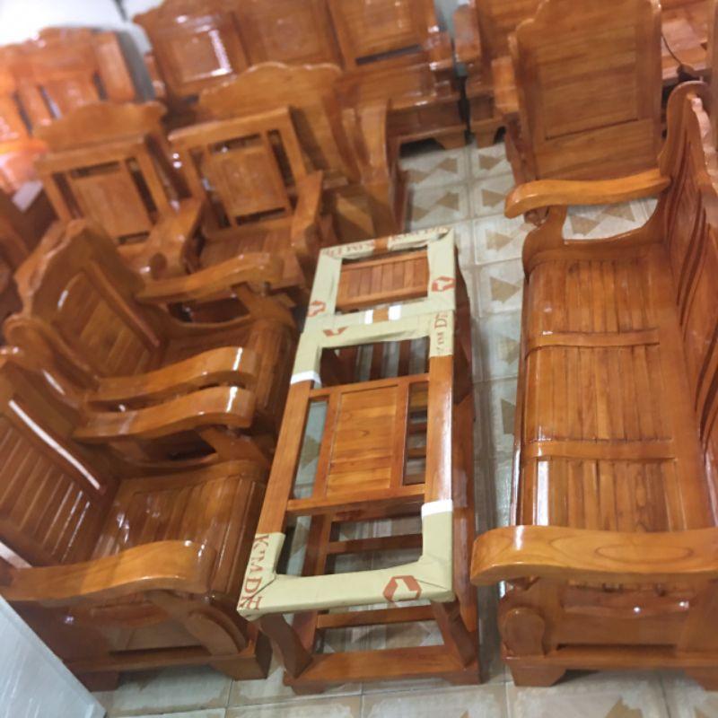 Bộ bàn ghế gỗ soan đào .