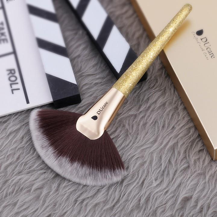 Cọ Quạt Highlight DUcare - DUcare Highlighter Brush