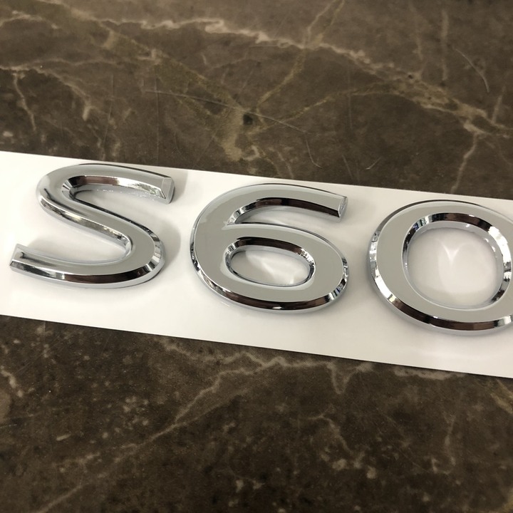 Decal tem chữ S600 dán đuôi xe ô tô