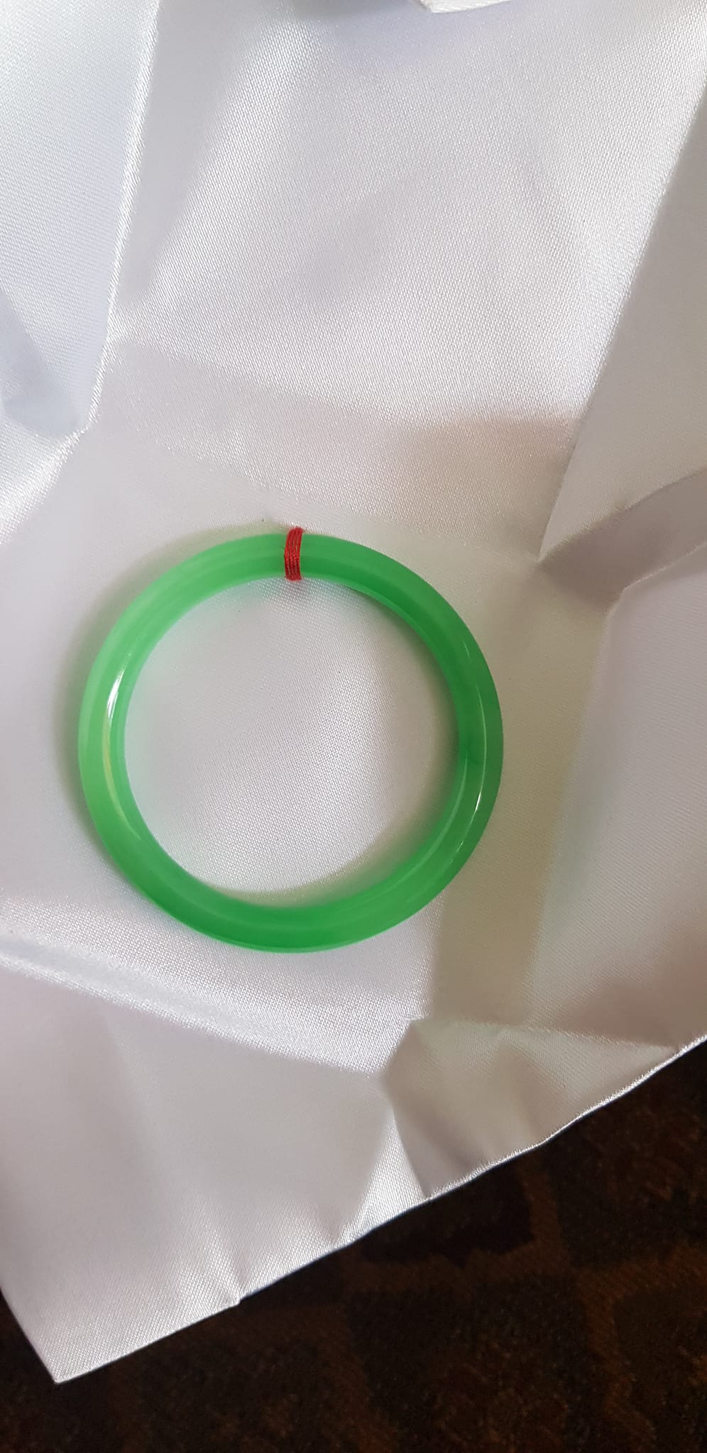 Vòng cẩm thạch Mới Lý 51mm x 7mm Vòng màu xanh tươi đều bóng đẹp nữ mệnh Mộc mệnh Hỏa mệnh Thủy ạ Nữ 50kg - 54kg đeo đẹp