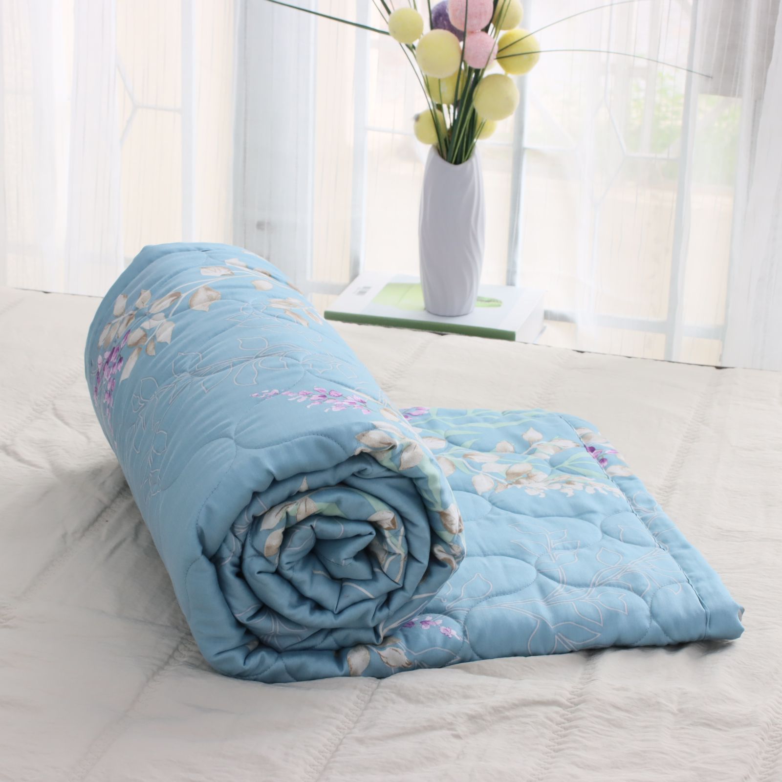 Chăn chần bông Everon chất vải Microtencel ELTP - Giao màu ngẫu nhiên