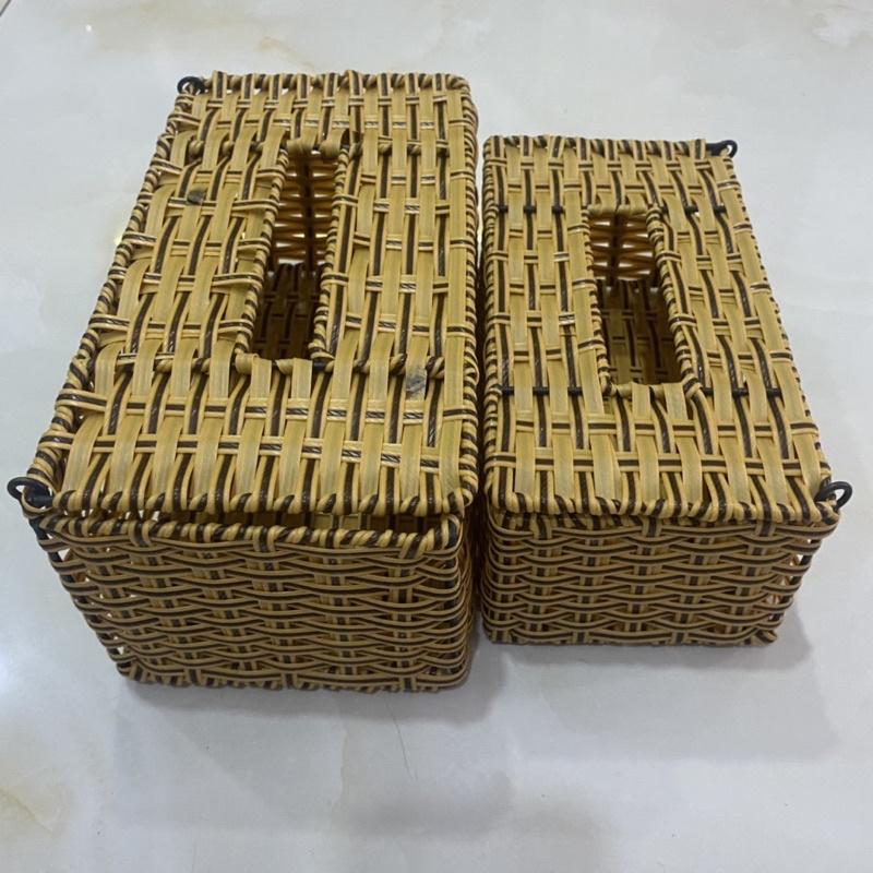 Hộp khăn nhựa giả mây chữ nhật