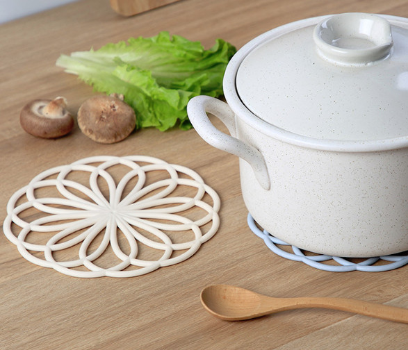 Tấm lót nồi cơm vòng tròn hình hoa xinh xắn GD178-LNTron-5