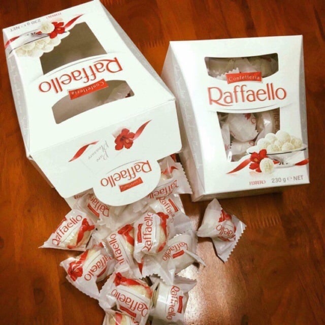 Socola Raffaello dừa hộp 230g