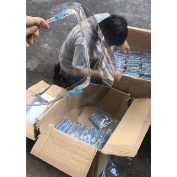 Kính chống văn dầu mỡ