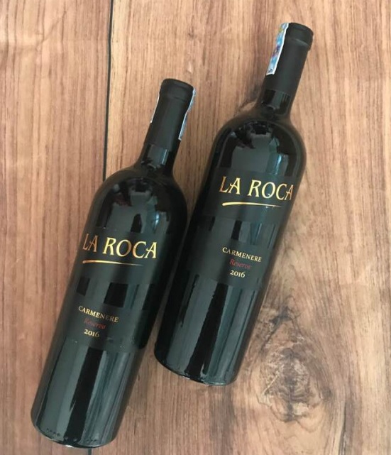 Set quà tặng hộp 2 chai rượu vang Chile La Roca Reserva kèm bộ phụ kiện