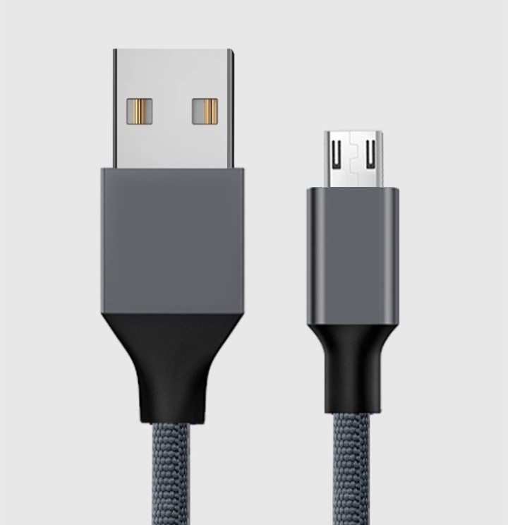 Tẩu Sạc MO52 trên Ô Tô tặng kèm dây sạc Mcro USB - Giao màu ngẫu nhiên