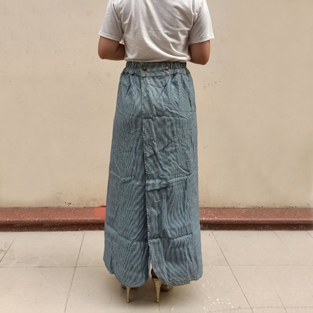 Váy Chống Nắng Kaki Cao Cấp Loại 1 Tà Với Khả Năng Chống Nắng Tốt Họa Tiết Sọc Đen Trắng