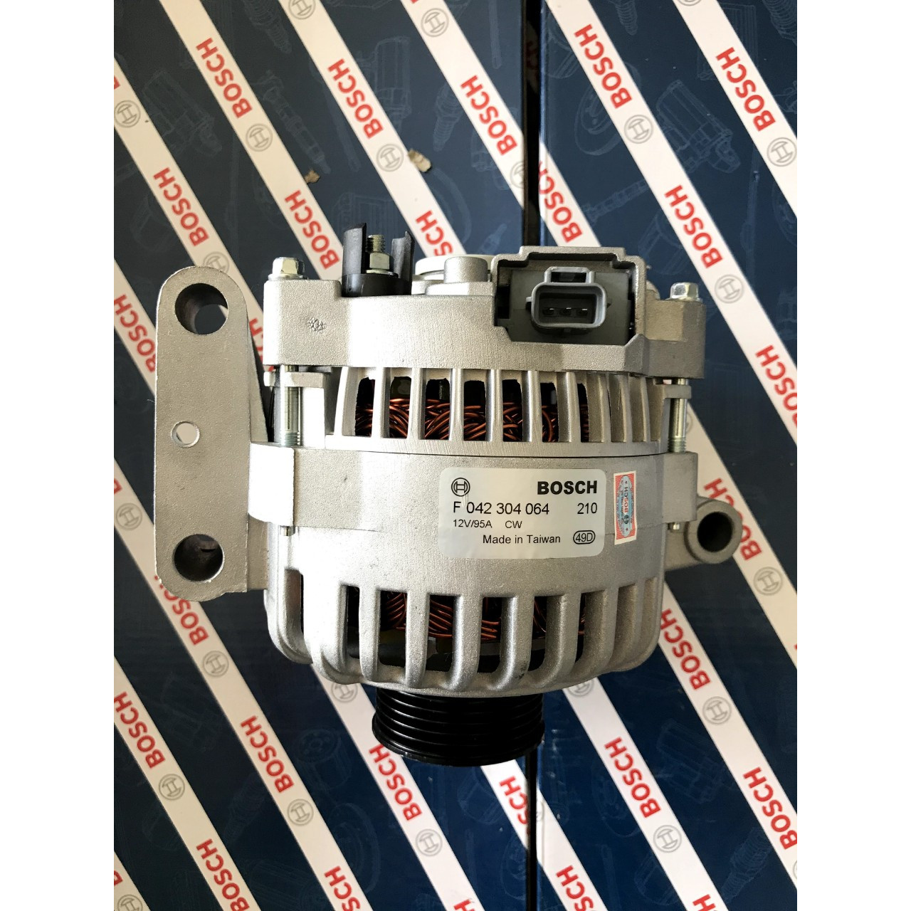 Máy Phát (Alternator) Chính Hãng Bosch 12V 95A - Ford Transit, Focus, Mondeo