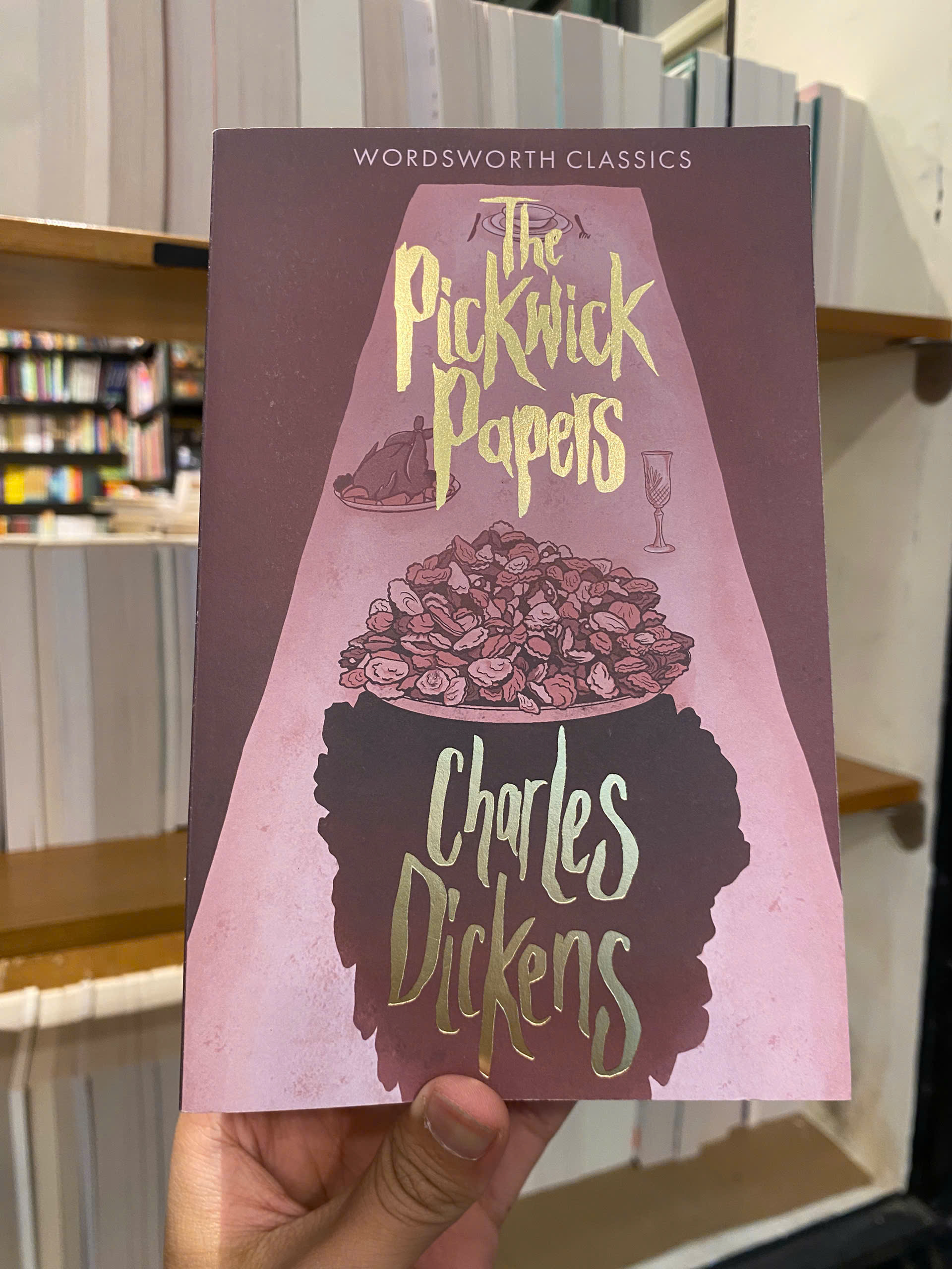 Sách - The Pickwick Papers by Charles Dickens | Classic Literature / Ngoại văn Kinh điển Nhập khẩu