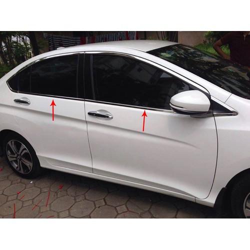 Nẹp Chân Kính Inox Dành Cho Xe Toyota Wigo 2018 2019 2020 - 4 chi tiết