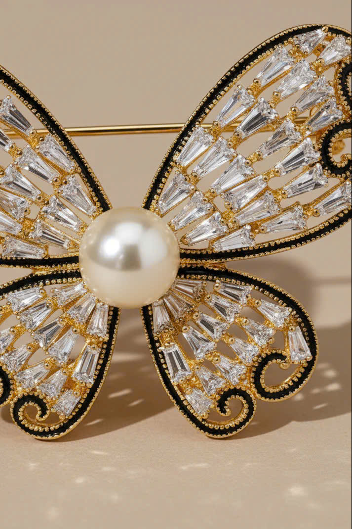 Trâm Cài Áo Vest, Áo Dài Hình Cánh Bướm Đính Ngọc Trai Baroque Điệp thời trang thiết kế Hity ACC416