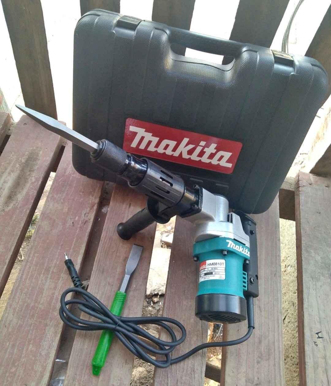 MÁY ĐỤC 17 LI (JAPAN 17MM) 900W MAKITA HM0810T - HÀNG CHÍNH HÃNG