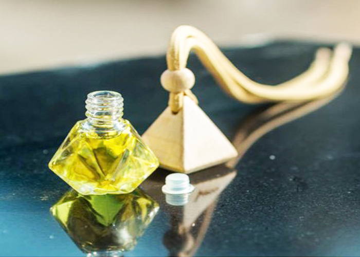 Tinh Dầu Ô Tô, Tinh Dầu Chanh Xả Treo Xe Ô Tô, Treo Phòng, Treo Tủ Áo, Treo Xe Hơi, Làm Thơm, Khử Mùi Xua Đuổi Côn Trùng Hiệu Quả