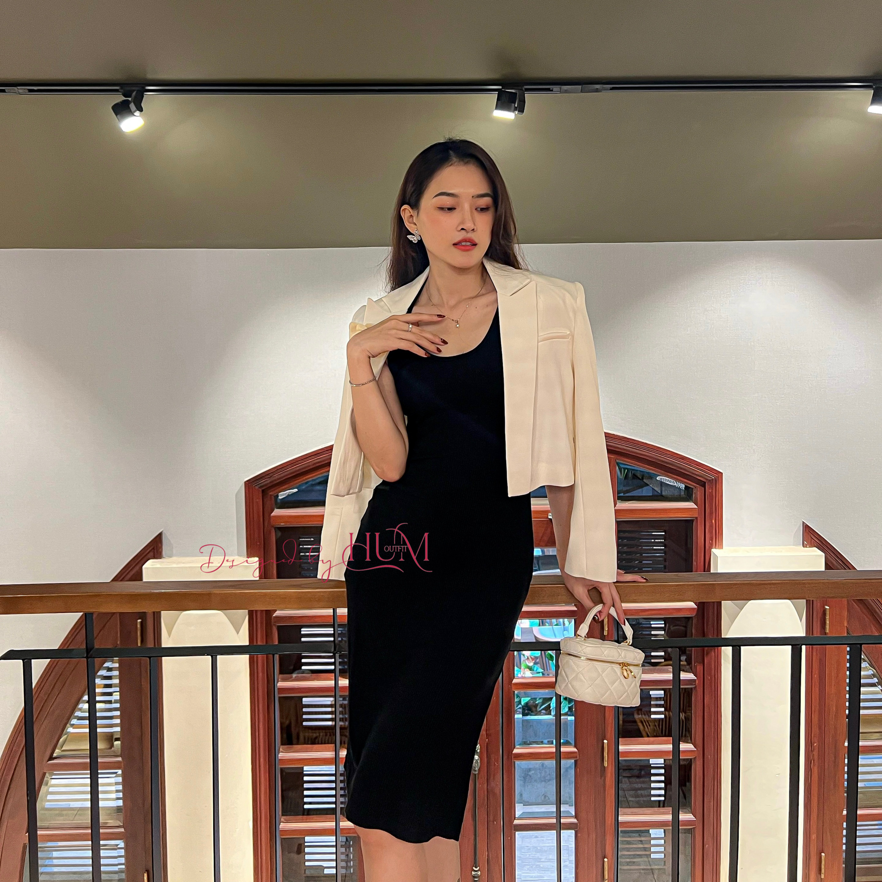 Áo Blazer nữ, Áo vest nữ dáng croptop, tay dài, form cứng cáp, màu trắng, hàng thiết kế - Cancer B04