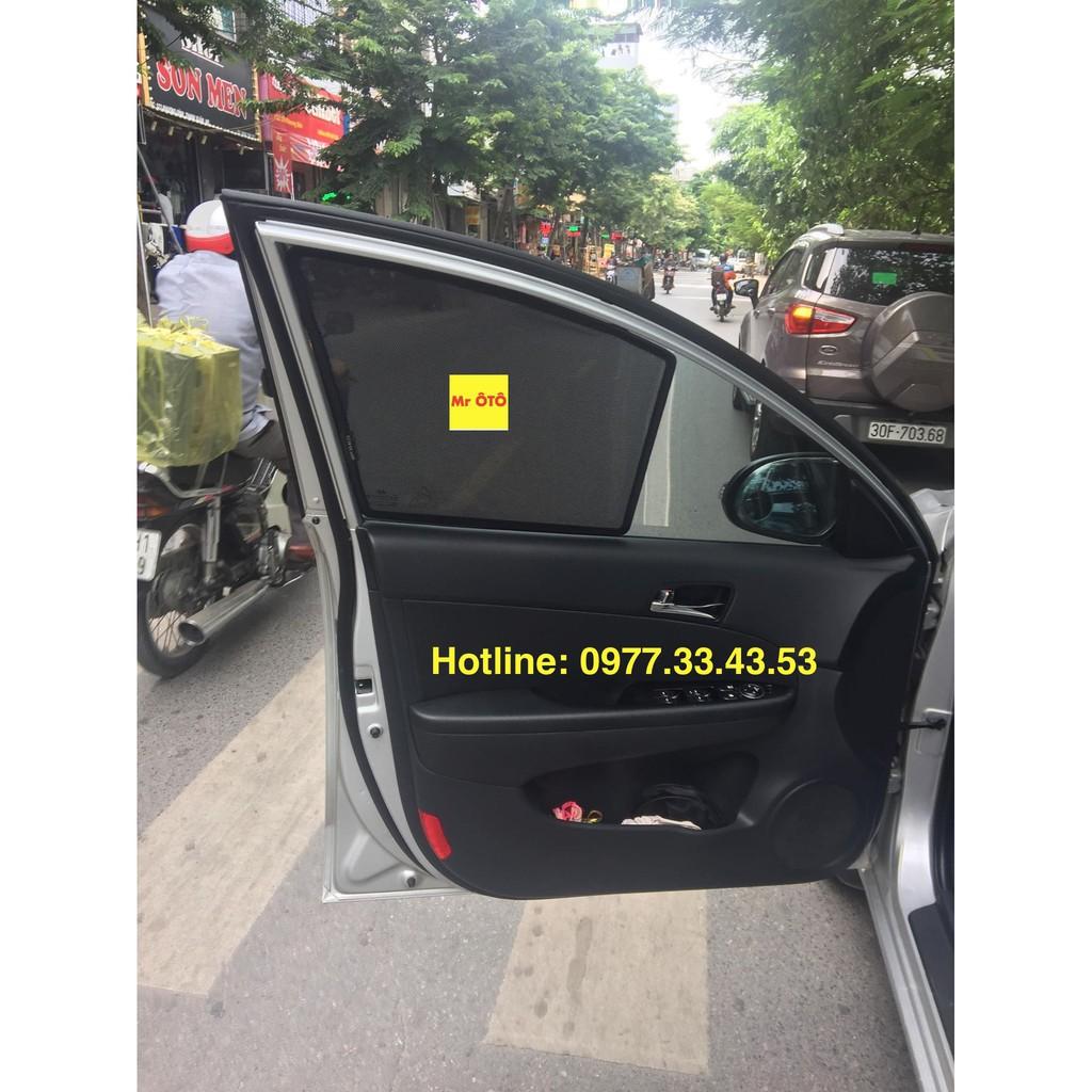 RÈM CHE NẮNG NAM CHÂM CHO XE HYUNDAI I30CW.