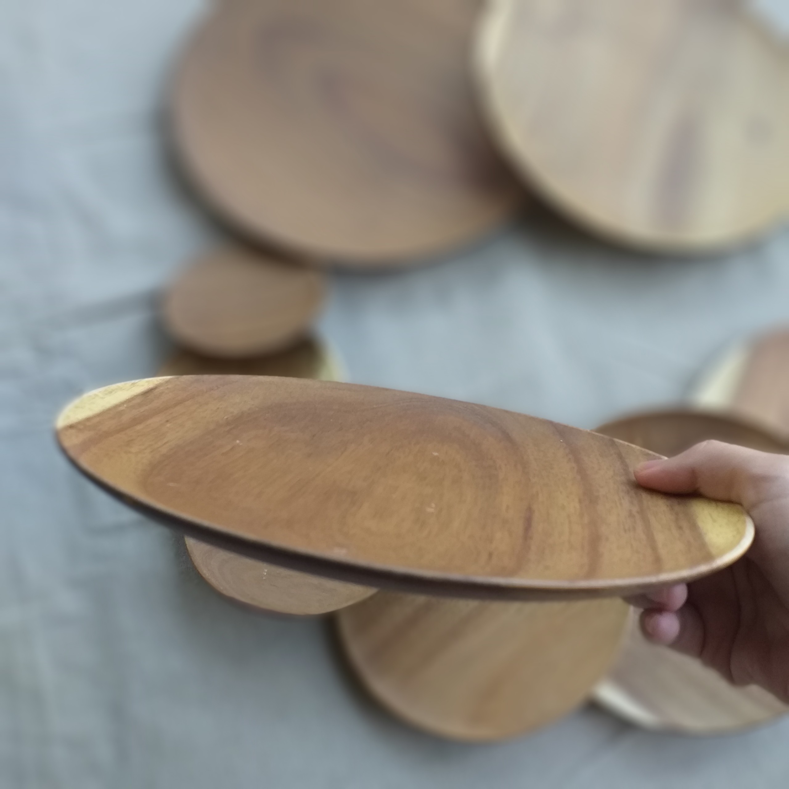Đĩa /Khay gỗ KEO tròn thủ công nhiều Size từ (12cm - 27cm)