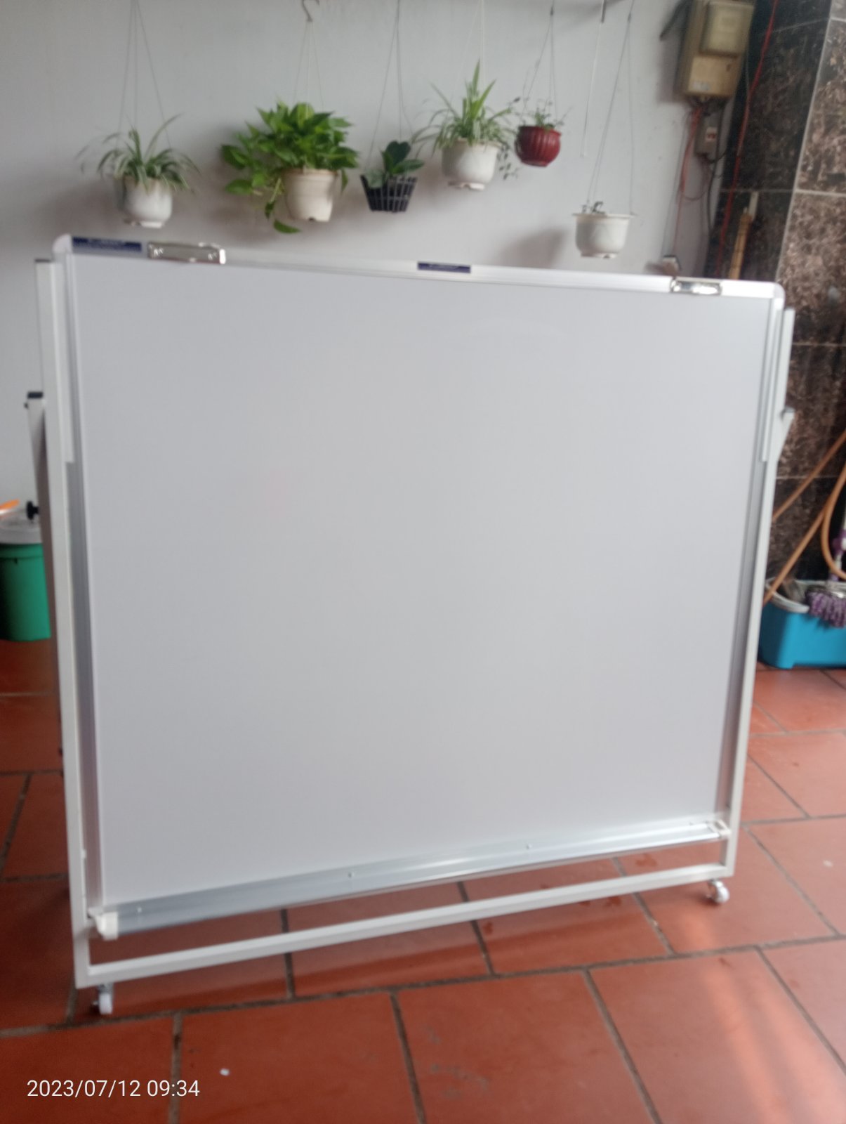 Bảng Flipchart chân gấp viết bút lông từ Laminate KT 120x140cm