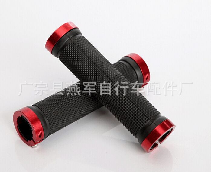 Đôi tay nắm xe đạp có 2 đầu khóa chắc chắn