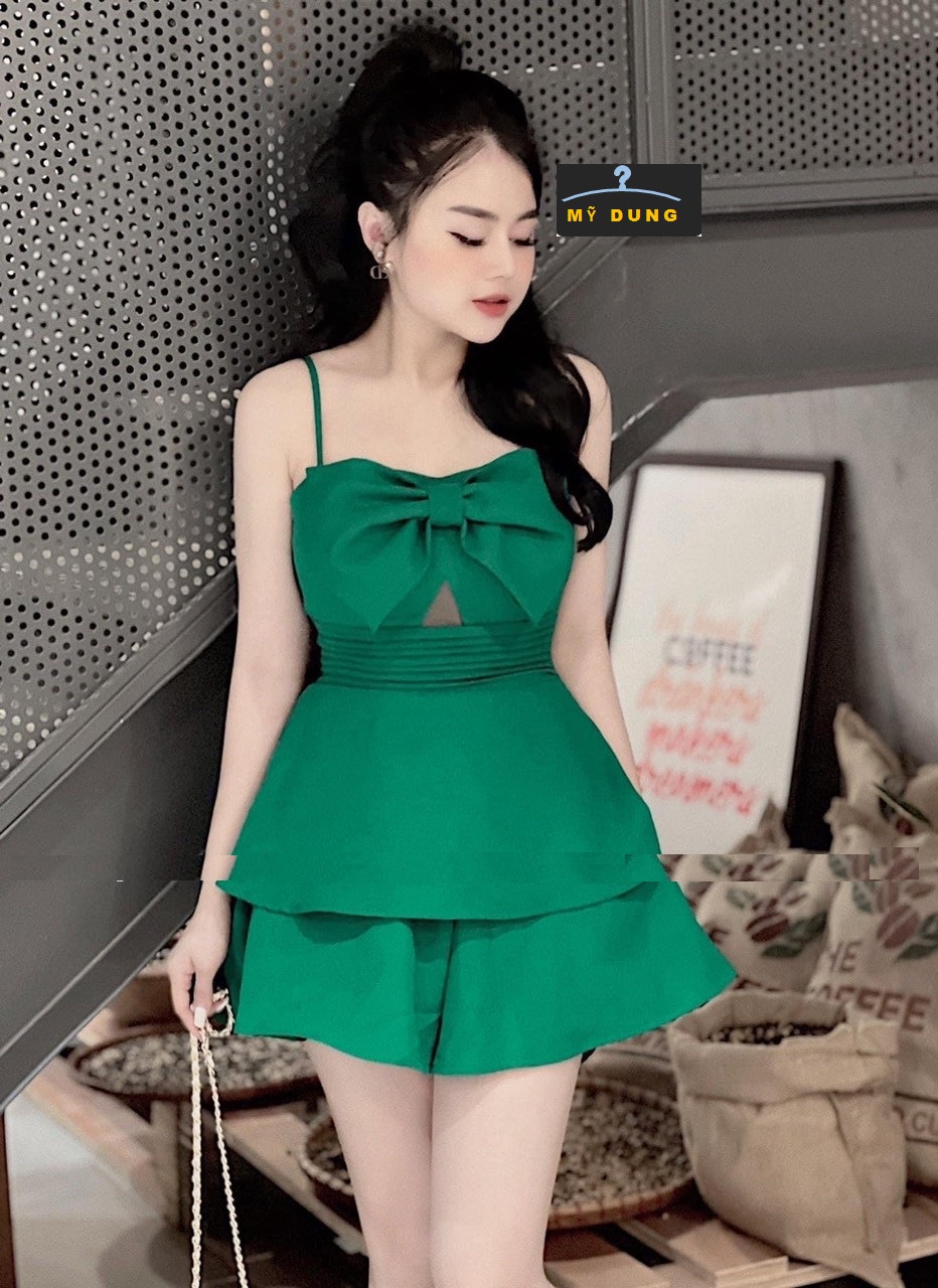 SET ÁO 2S ĐÍNH NƠ+ QUẦN SHORT TIỂU THƯ NHẸ NHÀNG, NHƯNG KHÔNG KÉM PHẦN GỢI CẢM