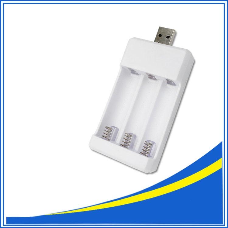 Pin sạc đầu cắm Usb lắp đồ chơi, đồ gia dụng loại AA 700mAh 1.2V