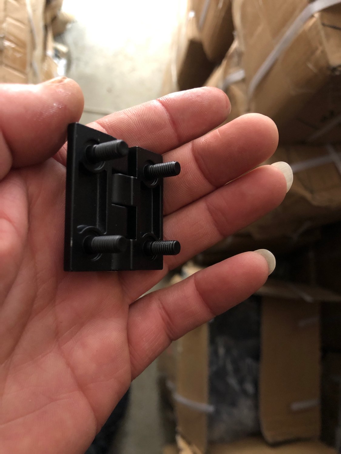 Bản lề cửa liền vít 40mm x 40mm , bản lề liền vít hợp kim kẽm , bản lề liền vít màu đen 40x40