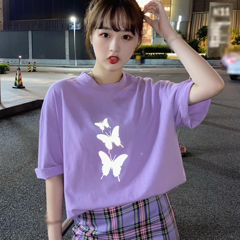 Áo thun nữ tay ngắn dáng rộng in hình bướm phản quang