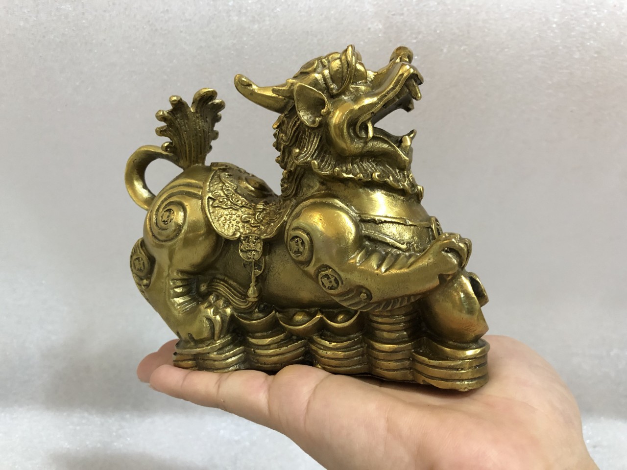 Cặp Tỳ Hưu Như Ý bằng đồng Bằng Đồng, Tỳ Hưu Phong Thủy Tài Lộc bày Ban Thần Tài