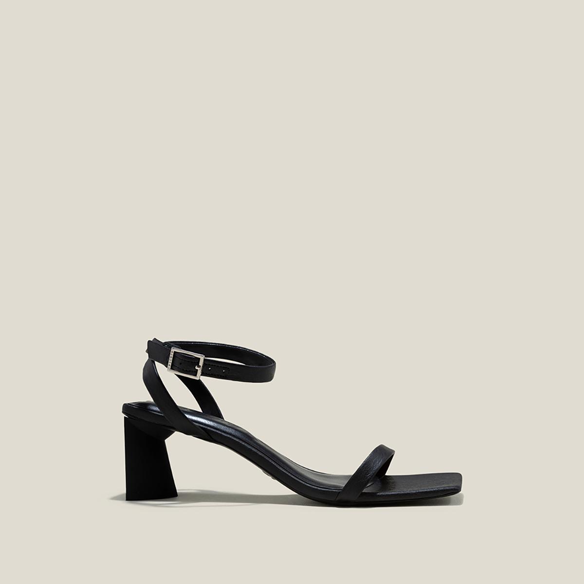 Vascara Giày Sandal Ankle Strap Nhấn Gót Hình Khối Cách Điệu - SDN 0761