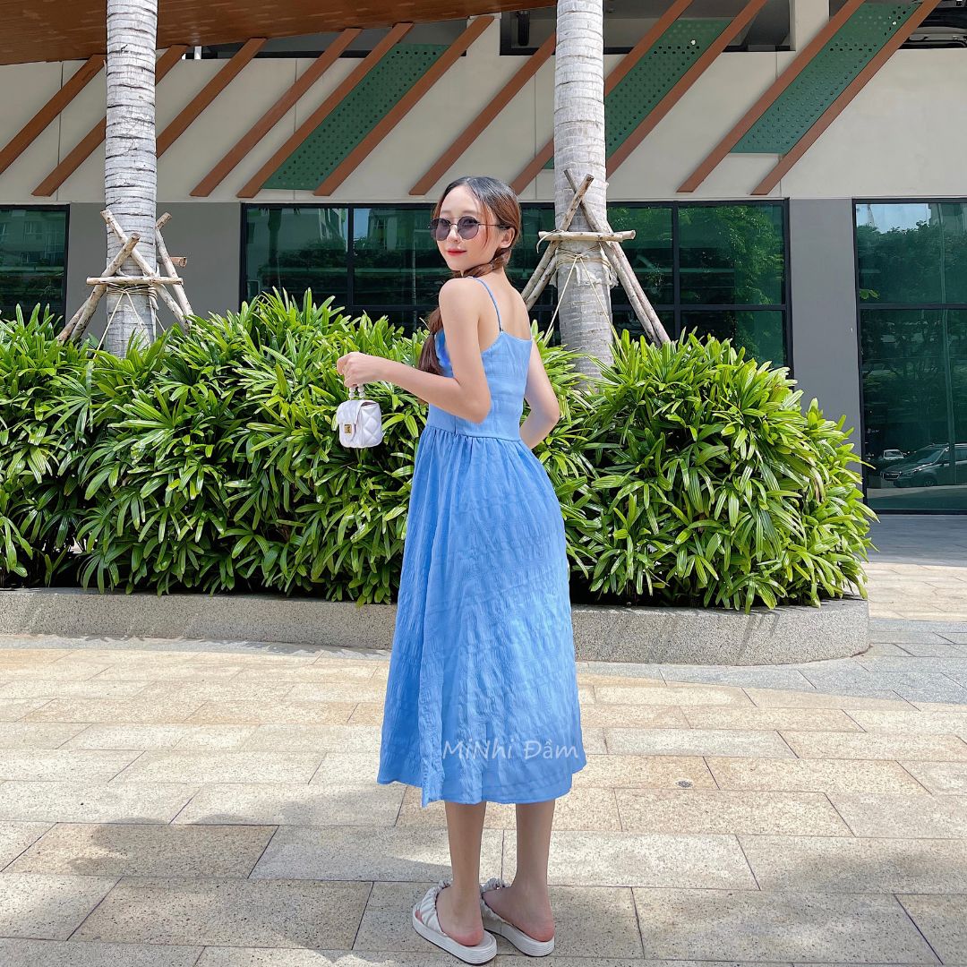 Đầm 2 dây màu xanh dương dáng xòe, Đầm maxi 2 dây dài đi biển Cao Cấp đính nút ngực, nữ tính quyến rũ MiNhi