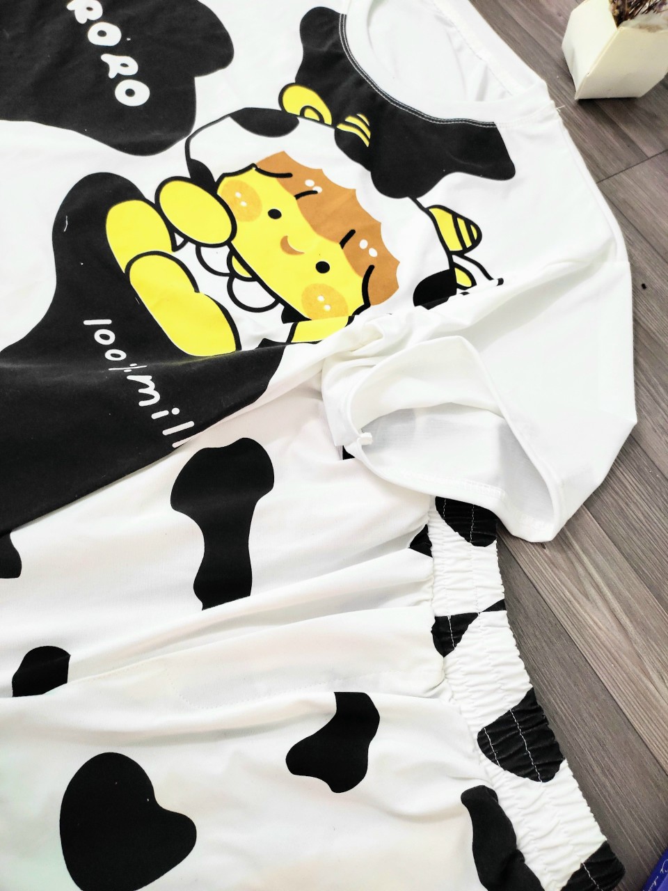 Set Đồ Bộ Nữ Bò Sữa RORO CuteHOT RẺ ĐẸPĐồ Mặc Nhà Áo Thun Rộng Unisex Tay Lỡ Mặt Cười Chấm Bi Quần Kiểu short Đùi-Suit - HIỀN LINH UY TIN SHOP SET ĐỒ BỘ THUN