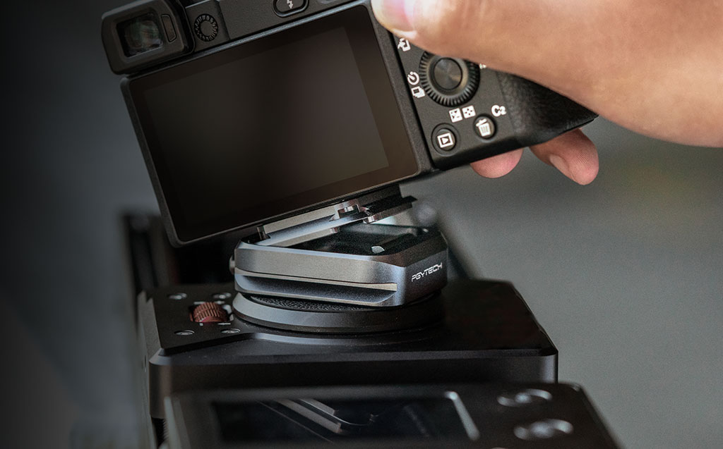 Bộ kết nối và giữ góc camera hành động – PGYTECH Action Camera SnapLock Plate Arca-Swiss compatible - Hàng chính hãng