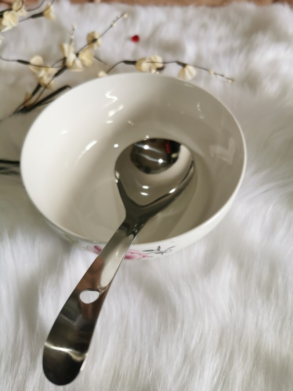 VÁ CƠM INOX TẶNG 1 MUỖNG CÁN SỨ