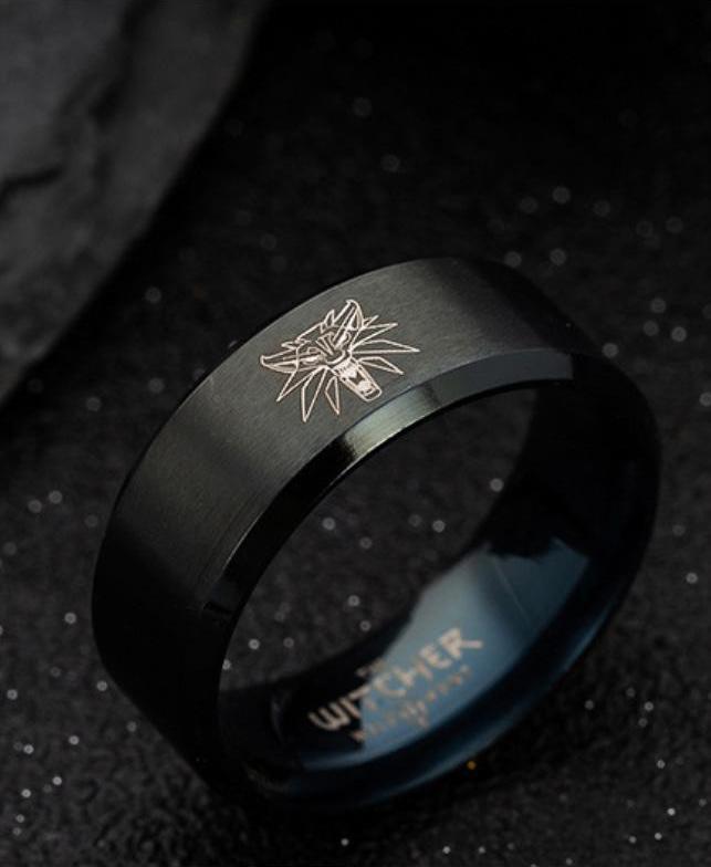 Nhẫn titanium không đen khắc hình Phim Thợ săn quái vật Witcher BHN100