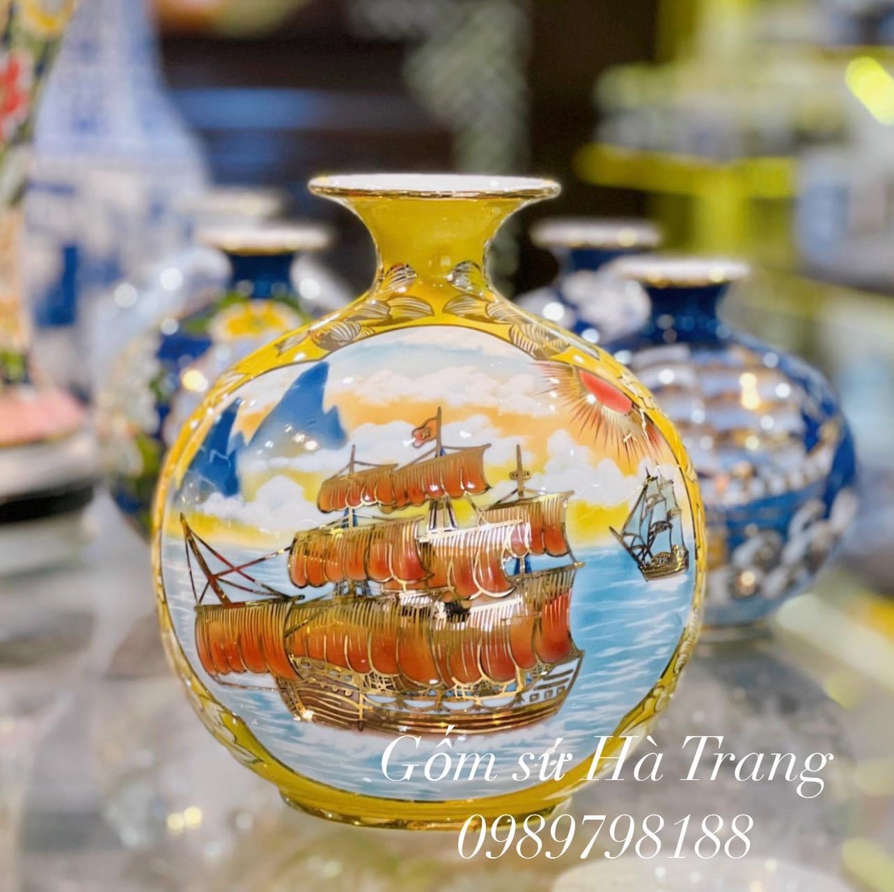 Bình hút tài lộc gốm sứ Bát Tràng cao cấp vẽ vàng nhị cảnh thuận buồm xuôi gió cao 23cm