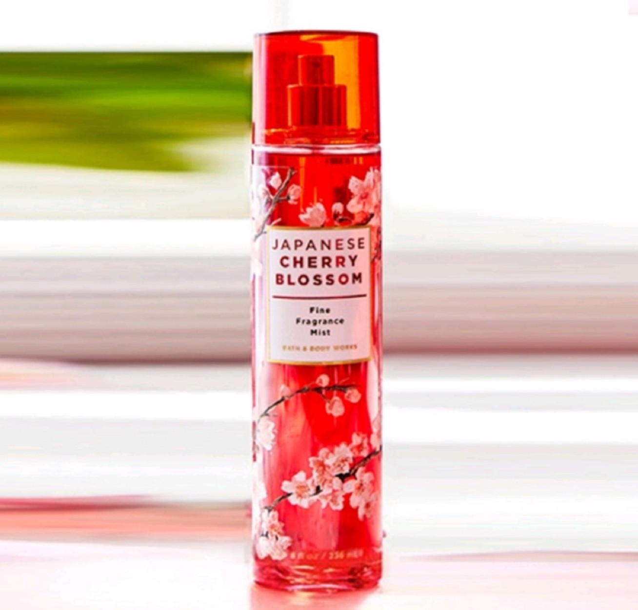 Xịt thơm Bath &amp; Body Works Japanese Cherry Blossom Fine Fragrance Mist 236ml ( phiên bản giới hạn )