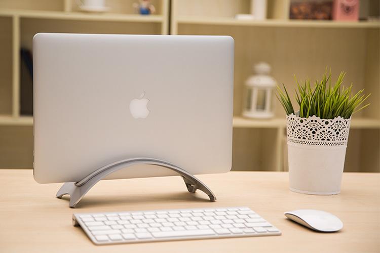 Khuyến mại máy tính xách tay macbook khung dọc hợp kim nhôm di động pro kẹp dọc máy tính giá lưu trữ máy tính để bàn cơ sở