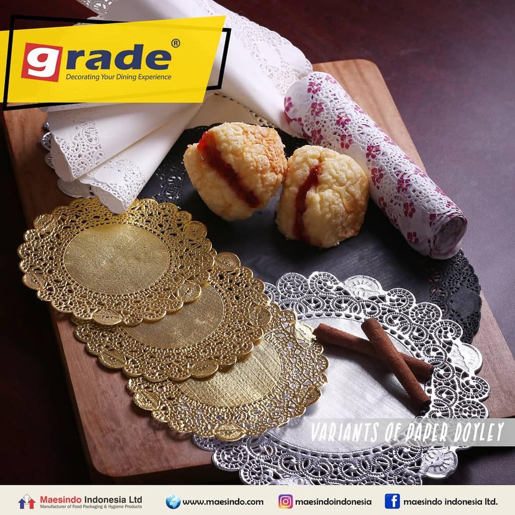 Giấy lót viền hoa tròn màu bạc size 6 inch ~ 15cm