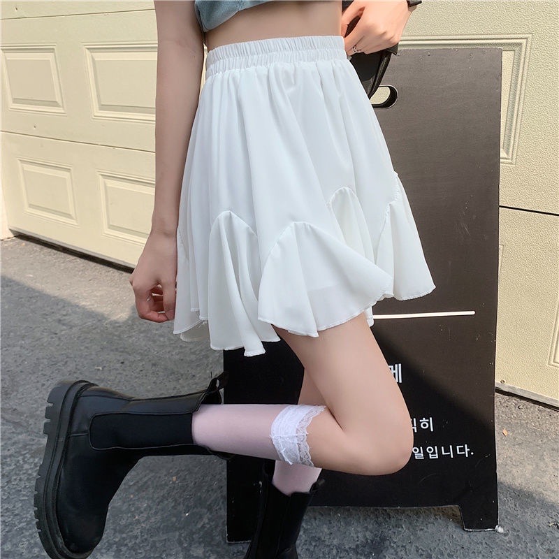 CHÂN VÁY TRẮNG XOÈ HOTTREND