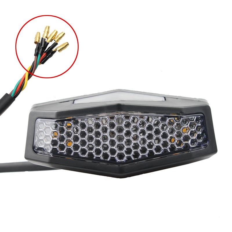 Đèn hậu phanh xe máy đặc biệt đèn lái lái tích hợp đèn LED phanh sau sửa đổi đèn tín hiệu