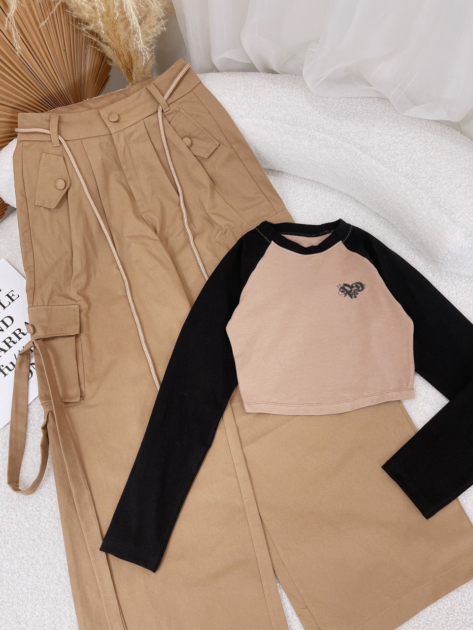 SET ÁO CROPTOP THUN RAGLAN TAY DÀI + QUẦN SUÔNG ỐNG RỘNG TÚI HỘP