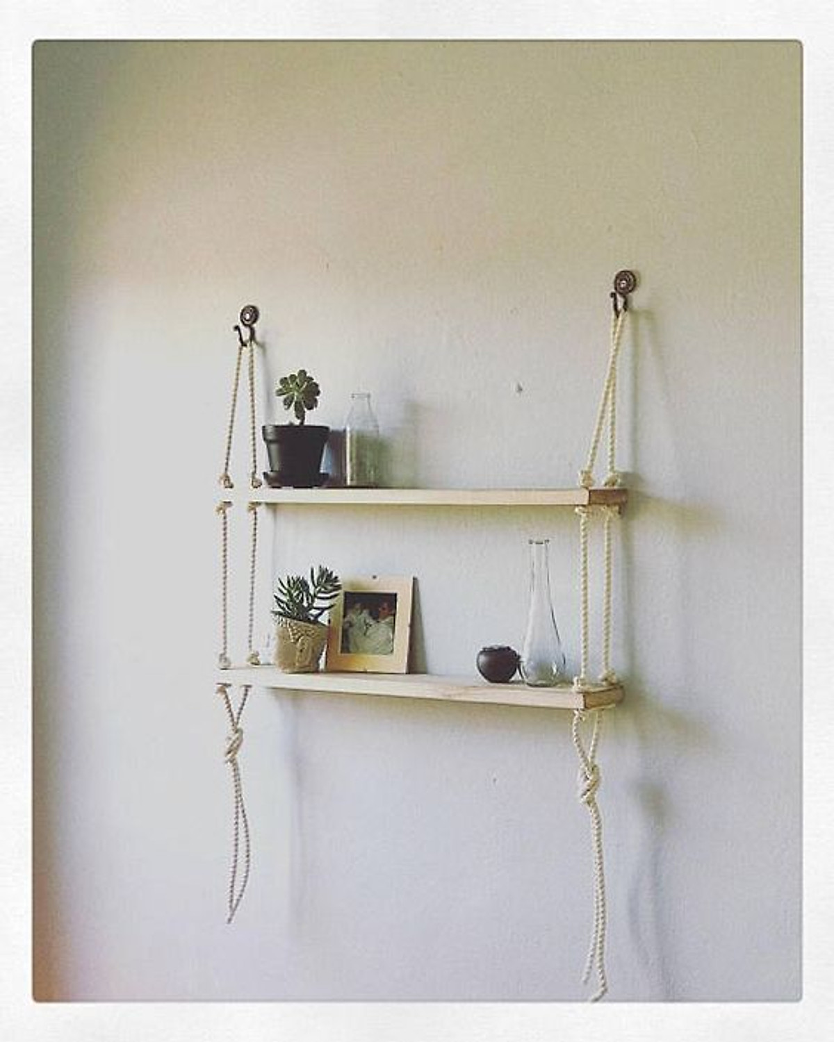 Kệ 2 Tầng Treo Tường Bằng Dây Trang Trí Gỗ Thông Tự Nhiên - Kích Thước DxR: 60x10cm