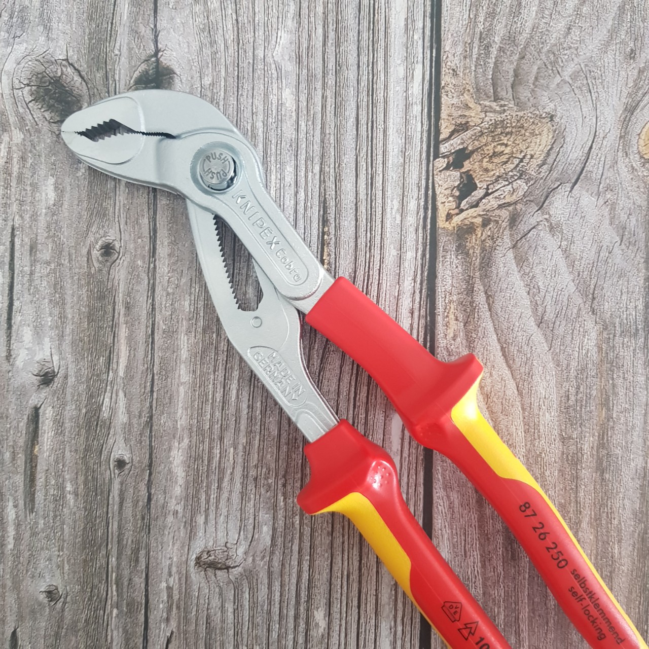 Kìm Cobra Cách Điện KNIPEX - 87 26 250