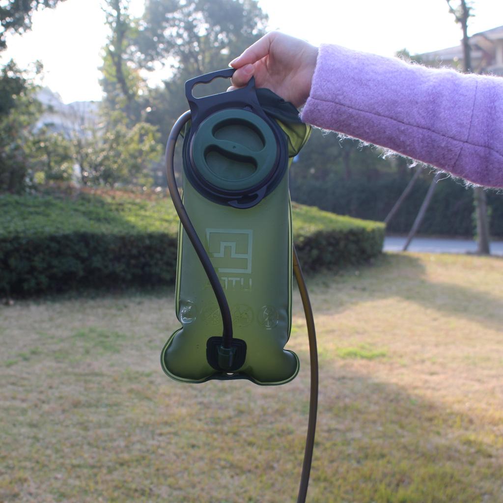 2L Hydration System Water Bag Pouch Backpack Bladder Cycling Hiking Outdoors