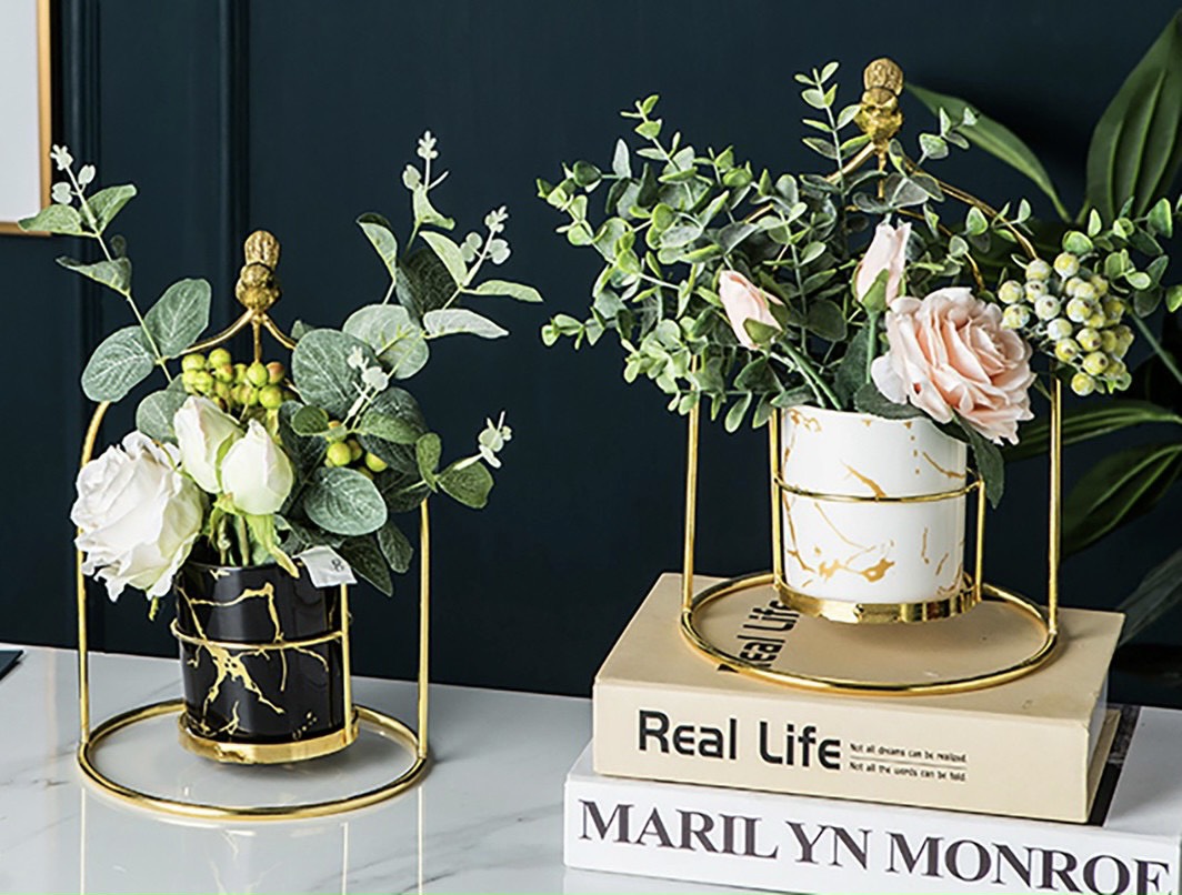 Giỏ sứ đựng thìa dĩa đồ cùng cá nhân có khung treo kim loại mạ vàng - ANTH512